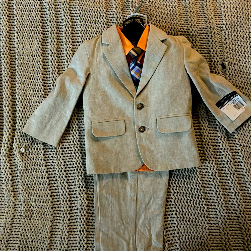 Nautica 24m Toddler/Boy 4-Piece Gray Suit Set with Vest and Bowtie